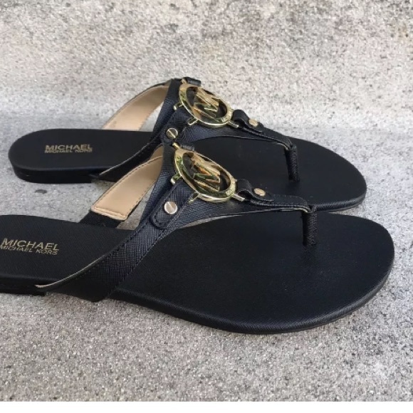 New! Michael Kors melodie gold logo sandals - Picture 3 of 5